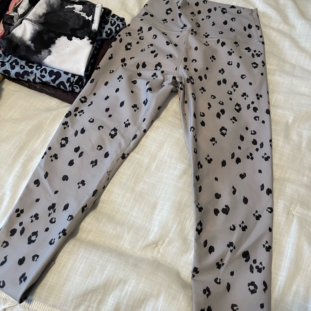 SAGE workout leggings
